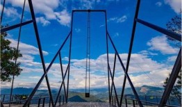 網(wǎng)紅大秋千,挑戰(zhàn)極限的空中樂(lè)園