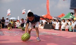 體育生欄桿救人操視頻吃瓜,體育生英勇救人瞬間引網(wǎng)友熱議