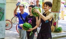 吃瓜長清大學(xué)體育生,校園生活新篇章